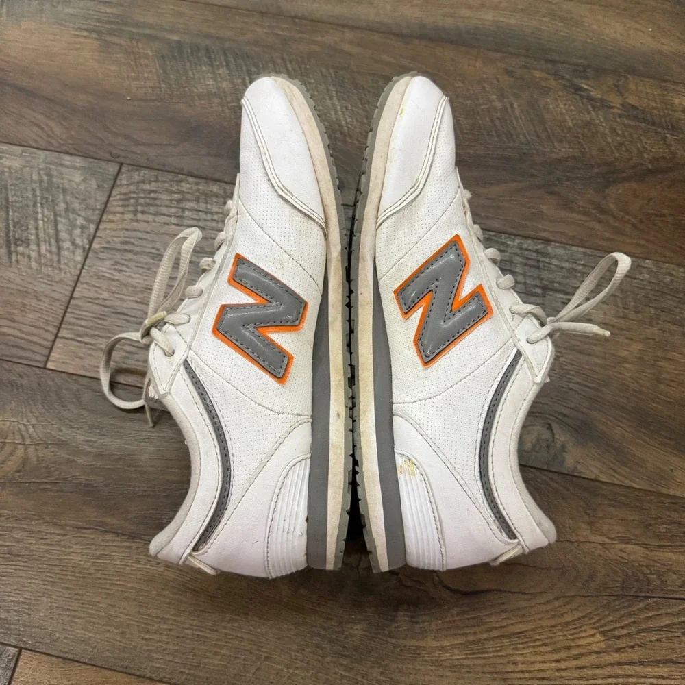 New Balance 556 Golf Shoes White Gray Orange Leather Spikeless Men's 9 NBG556WGO